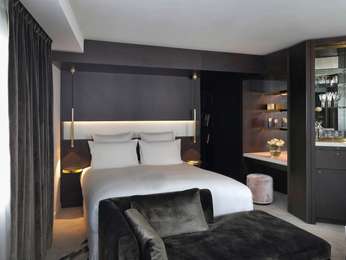 SIGNATURE SUITE: EBENE Executive Suite with 1 king-size bed