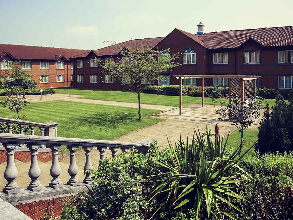 Mercure Daventry Court Hotel - Image 4
