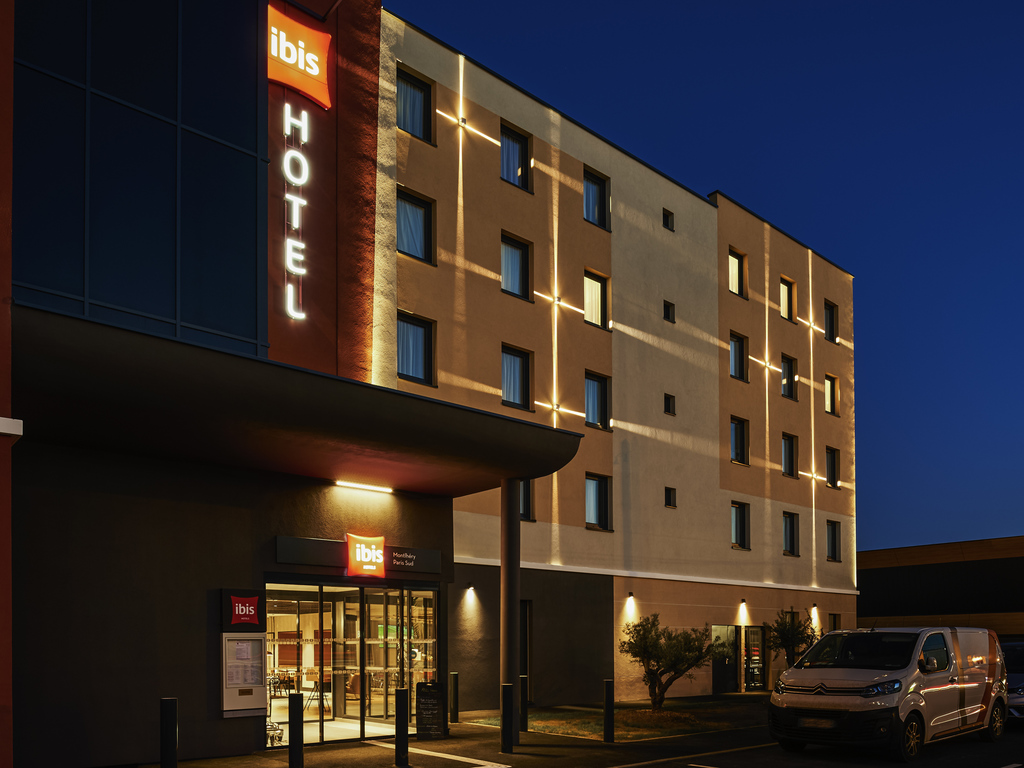 ibis Montlhéry París Sud - Image 1