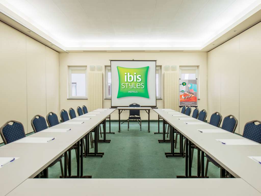 Ibis Styles Warszawa West - Image 4