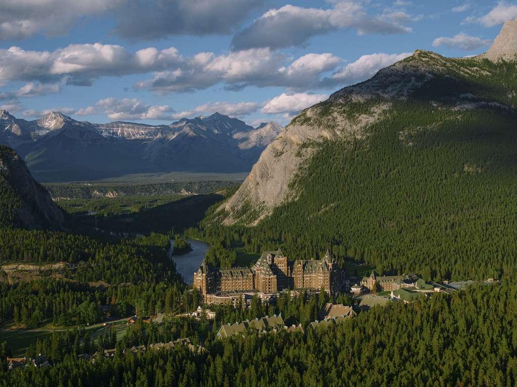 Fairmont Banff Springs - Image 1