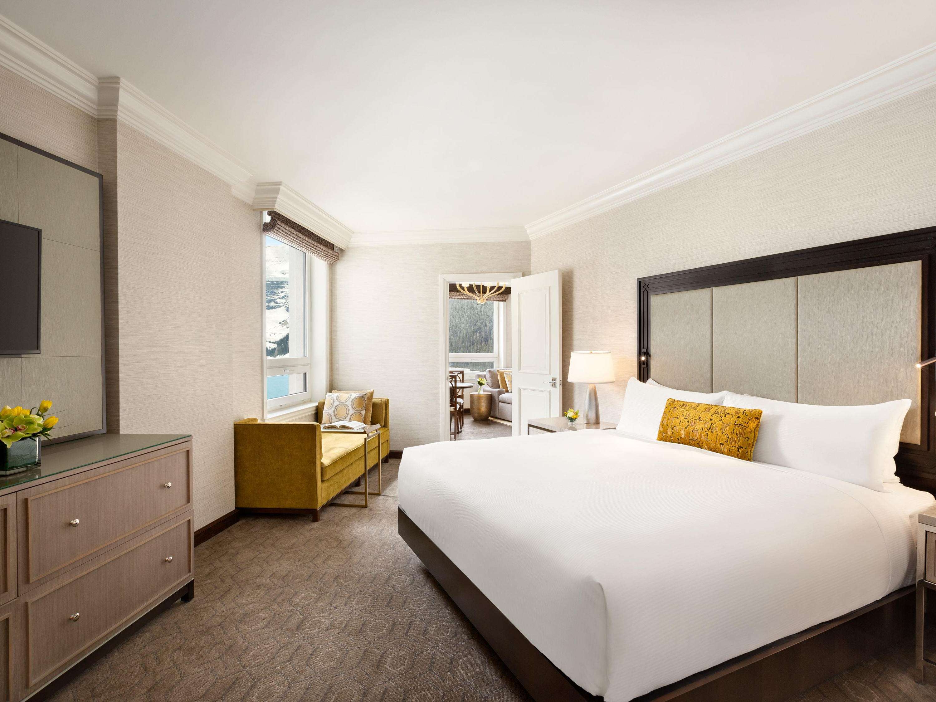 Fairmont Gold 2 Bedroom Lakeview Suite