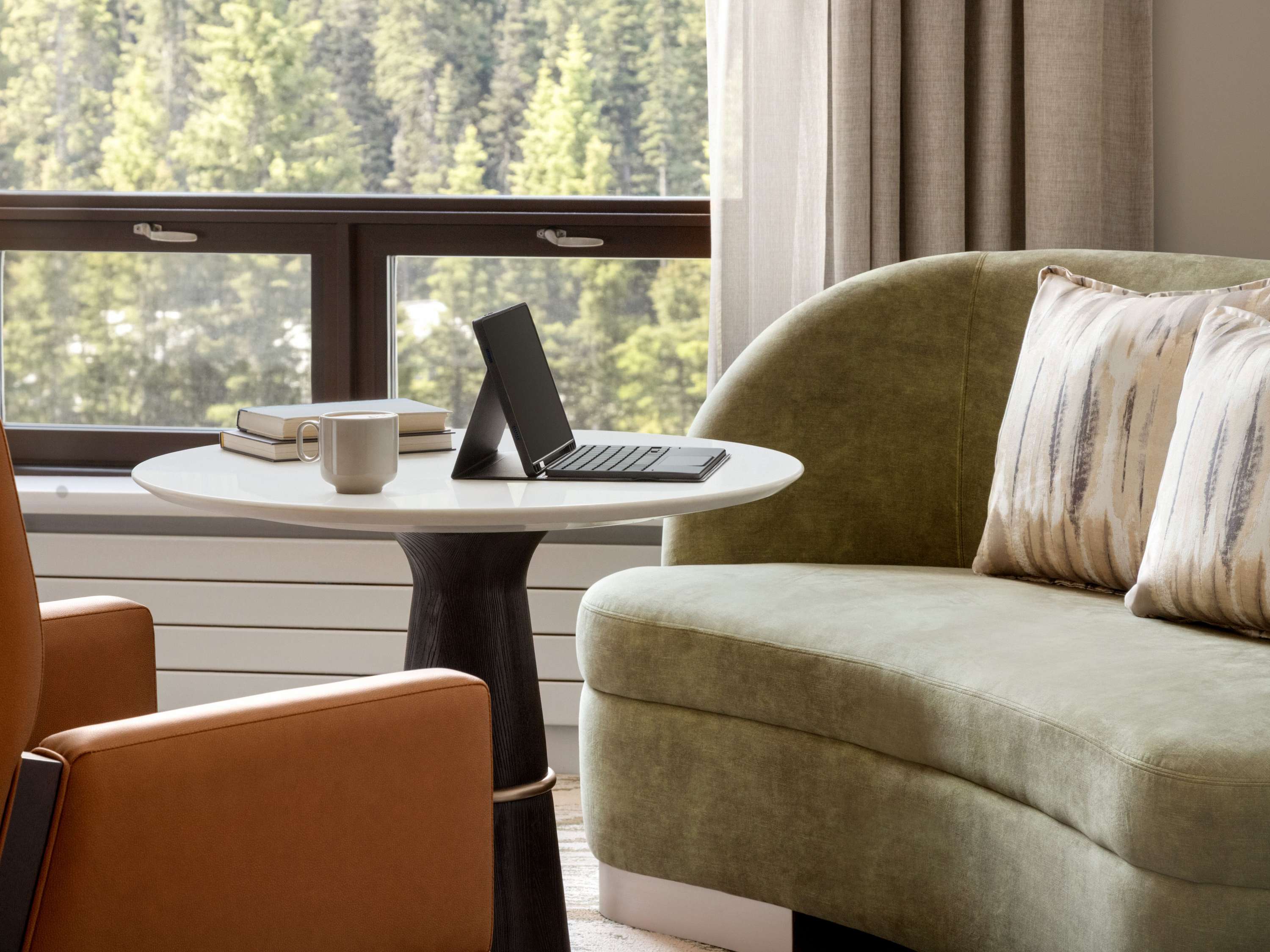 Deluxe Mount Temple 2 Queens