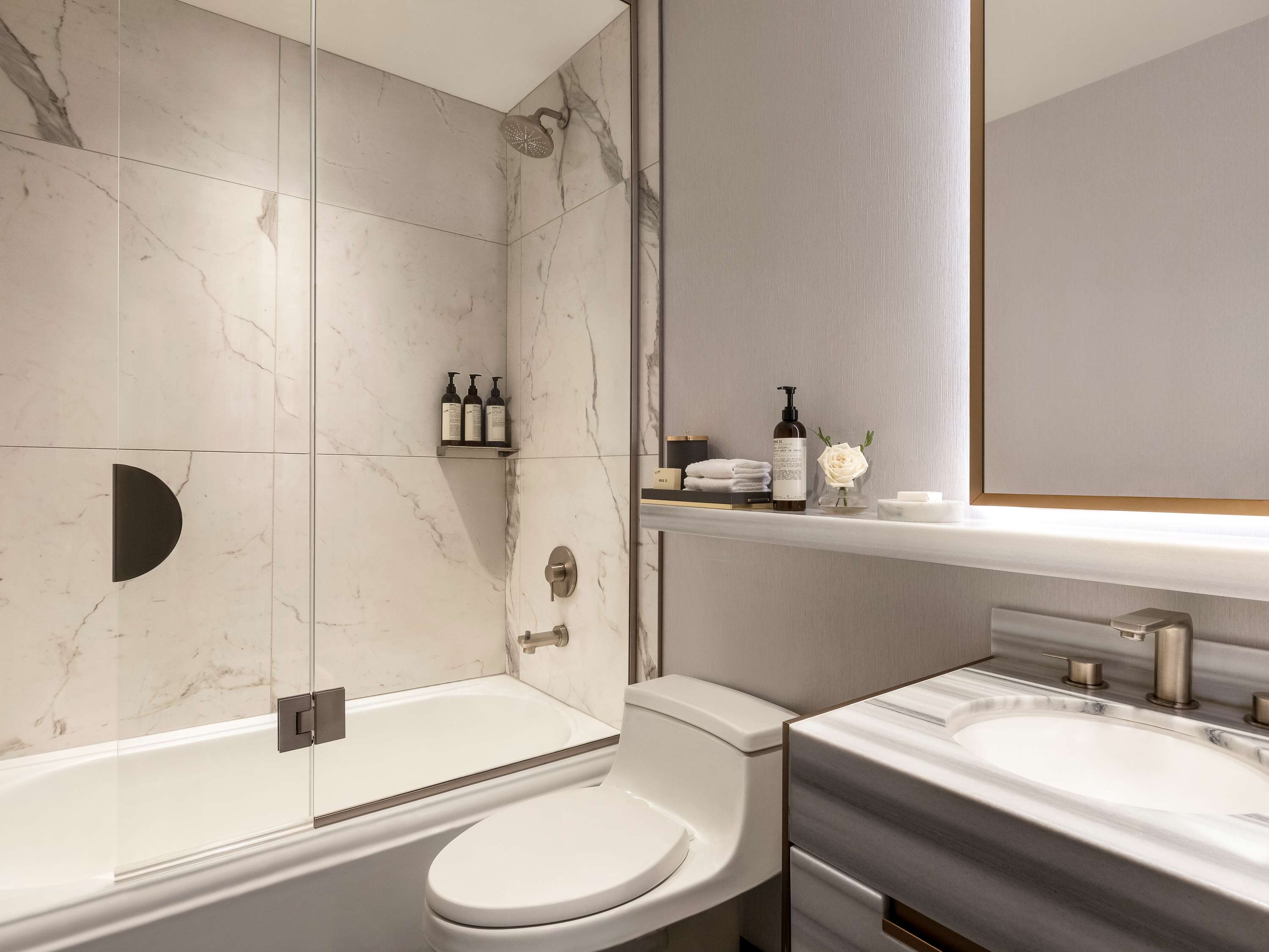 Junior Suite 2 Queens