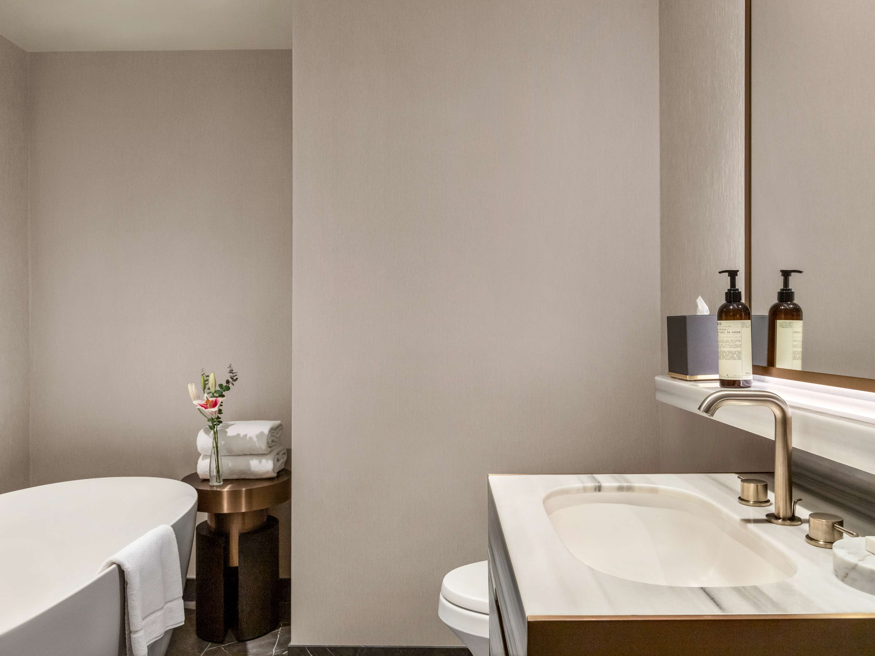 One Bedroom Suite King