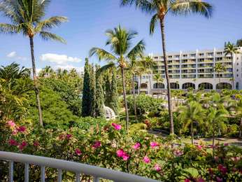 GARDEN VIEW SUITE King - 860sf 79sm, separate living room, large balcony, resort garden view