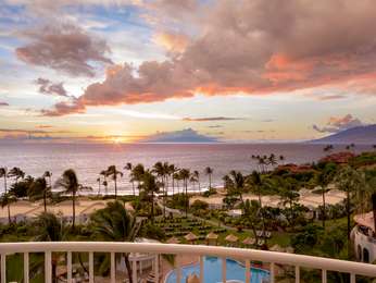 MOBILITY ACCESSIBLE SIGNATURE OCEANVIEW SUITE 2 Double with Roll-in Shower-860sf 79sm, balcony