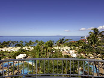 SIGNATURE OCEANVIEW SUITE King - 860sf 79sm, top two floors, prime ocean view, large balcony