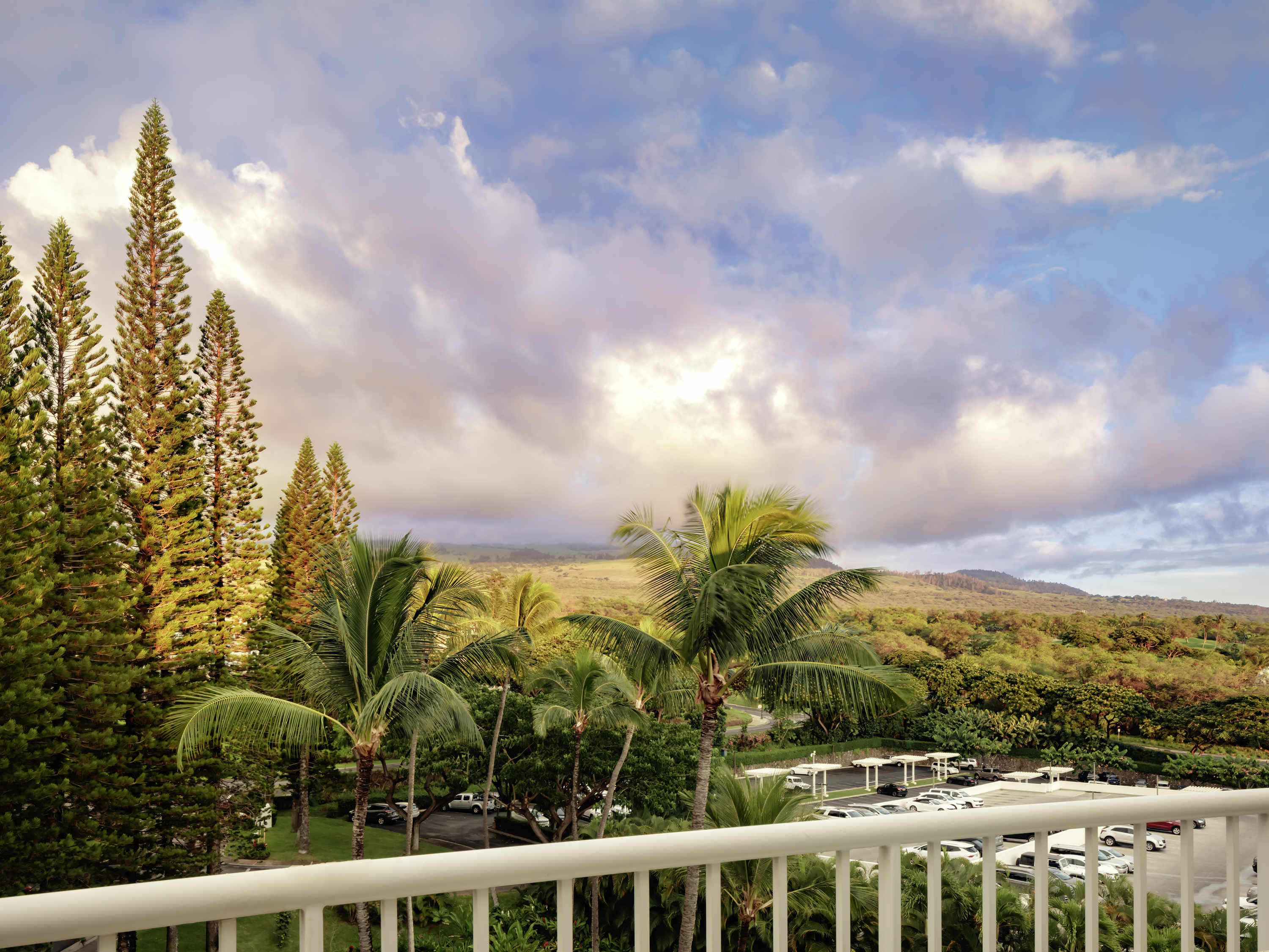 SUITE MONTAGNE 1 LIT KING, canapé-lit, 79 m², terrasse, vue sur lever de soleil et Haleakala — photo 1