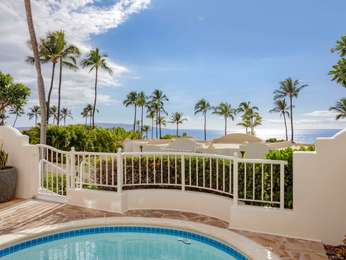 2 BEDROOM OCEANVIEW VILLA King 2 Queen - 1800sf 167sm, gourmet kitchen, private plunge pool