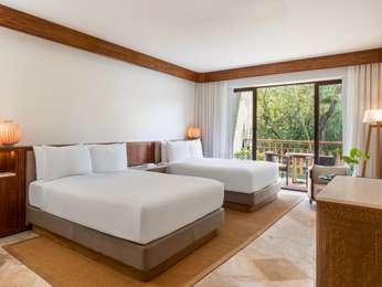 SIGNATURE CASITA 2 Queen- 504SF,46SM, lagoon view, furnished terrace and Balam Butler service.