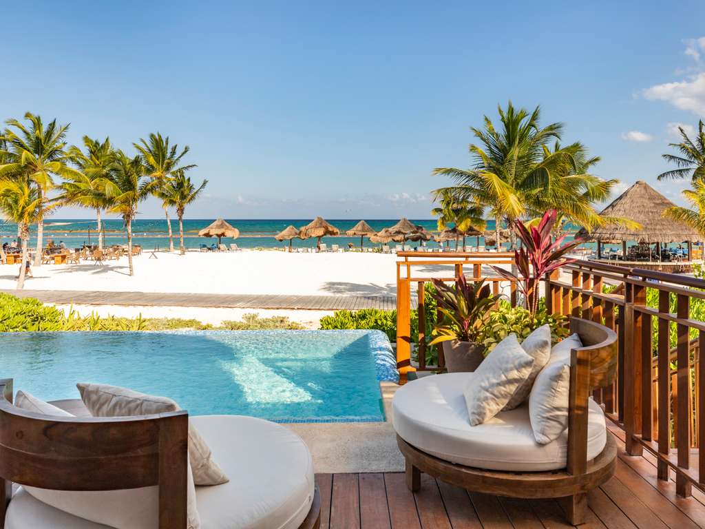 BEACH FRONT PREMIUM SUITE King - 99 m², piscine, repas et service Balam Butler. — photo 3