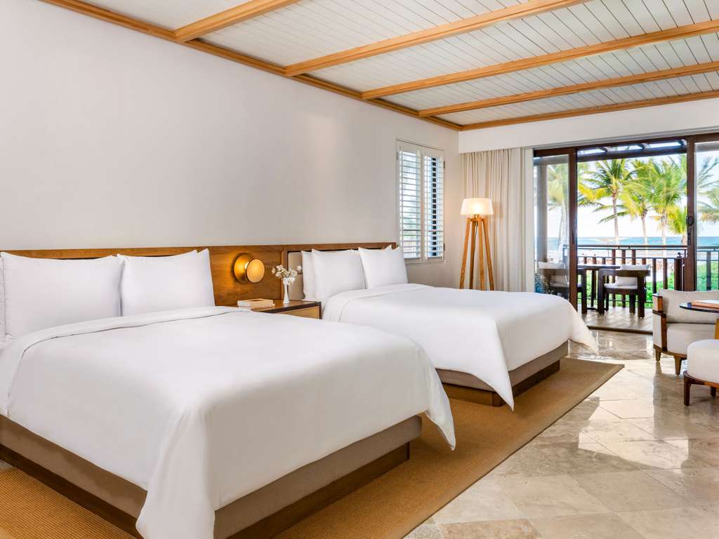 SUITE PRÉSIDENTIELLE CAMALEON 2 CHAMBRES- 204 m², front de mer, piscine et Balam Butler. — photo 3