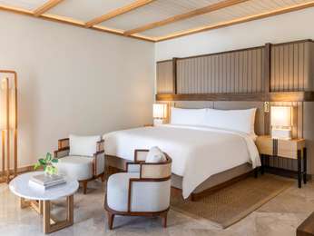 BEACH FRONT SUITE 1 King- 963SF,89SM, plunge pool, living room and Balam Butler service.