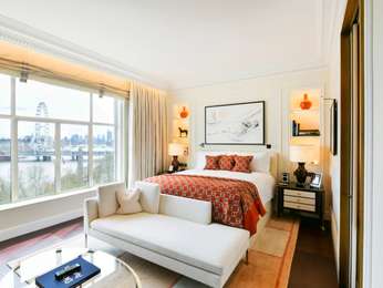 SAVOY SUITE King - 1399sf, 130sm, River View, Personal Butler, Private Bar, Living Room