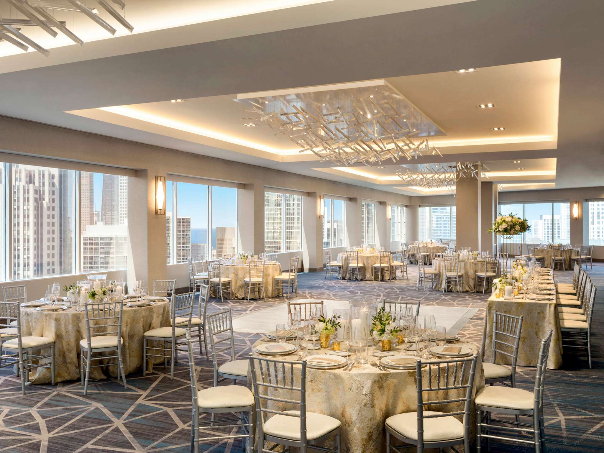 Chicago Swissotel Luxury Hotel In Chicago All All 