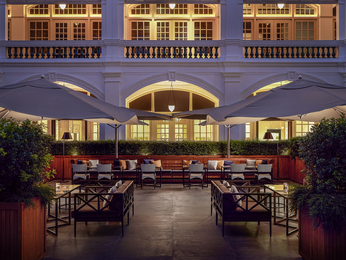 Raffles Courtyard restaurant picture