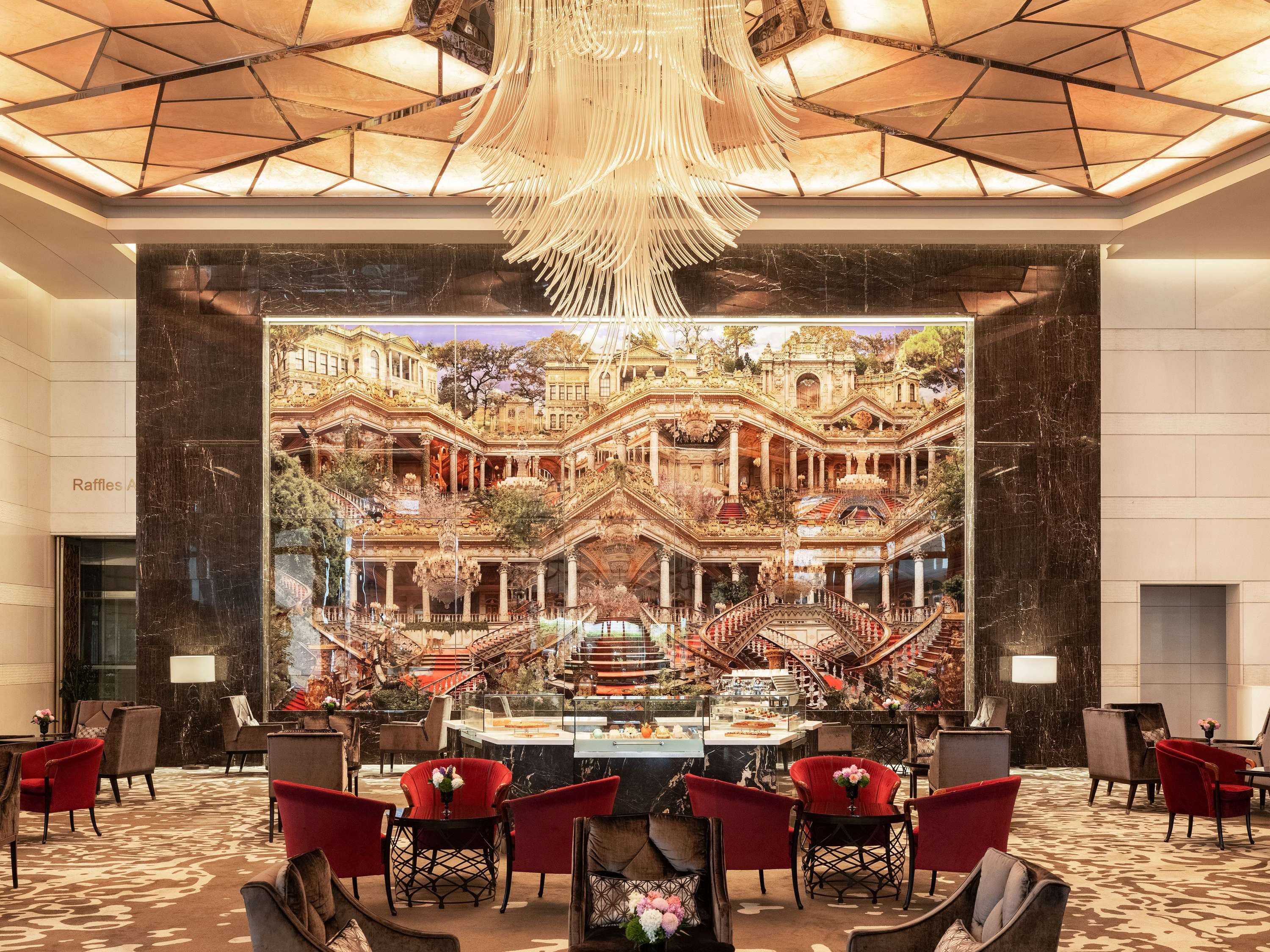 Raffles Istanbul — 20/30
