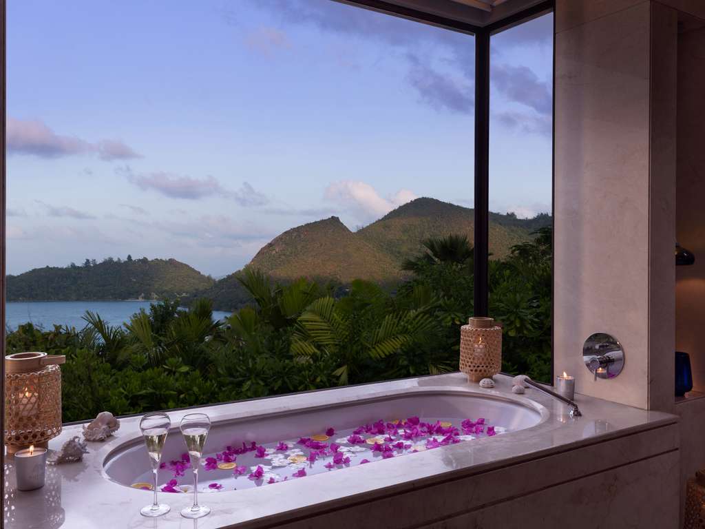 Raffles Seychelles — 8/14