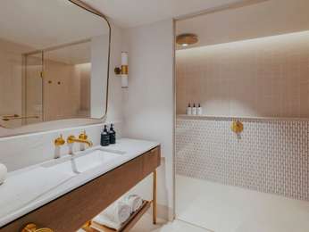 Panoramic View  Deluxe Twin - Elysium Floor