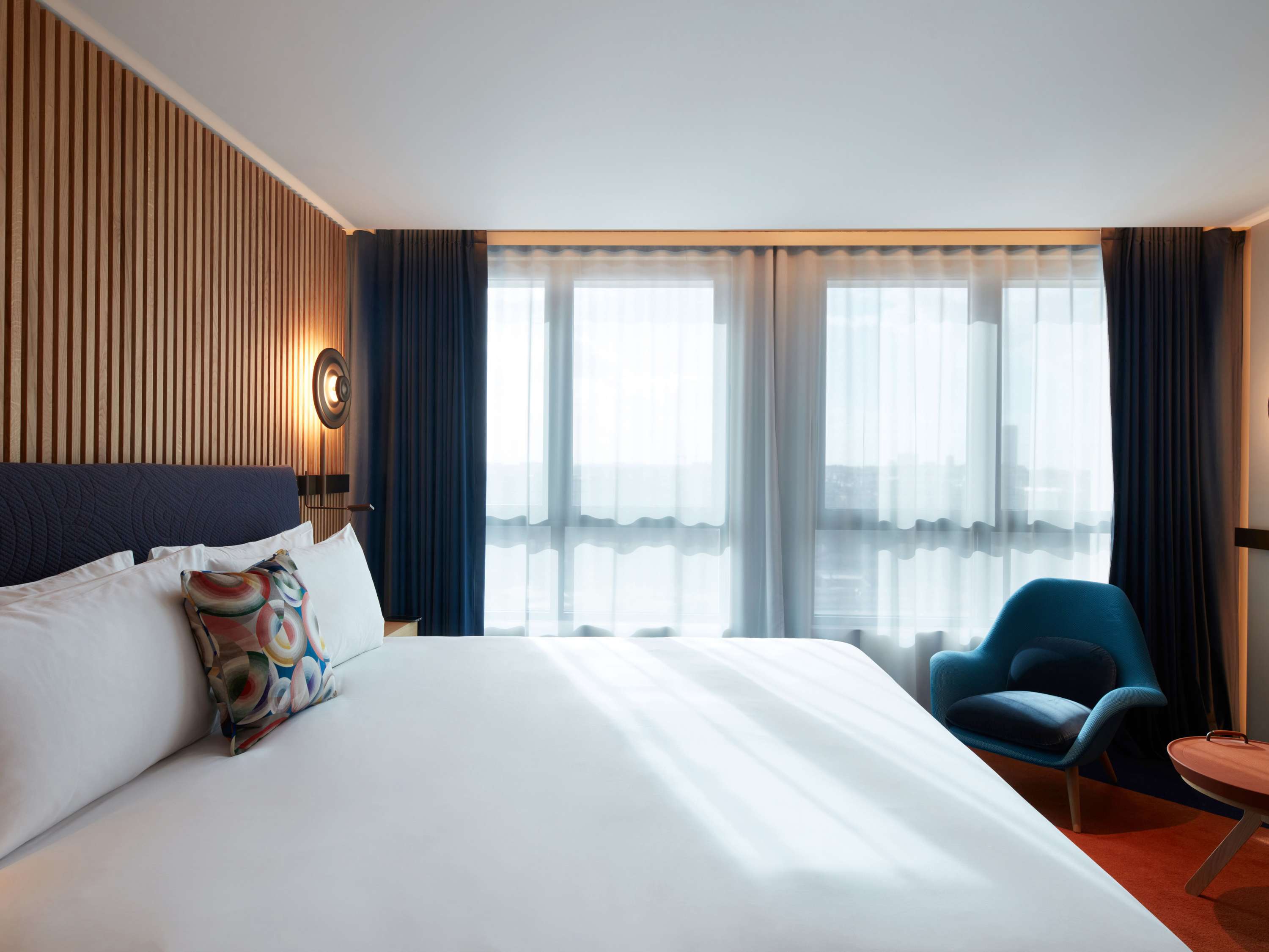 COLLECTION KING, 1 lit king size, point de vue sur la cour — photo 1