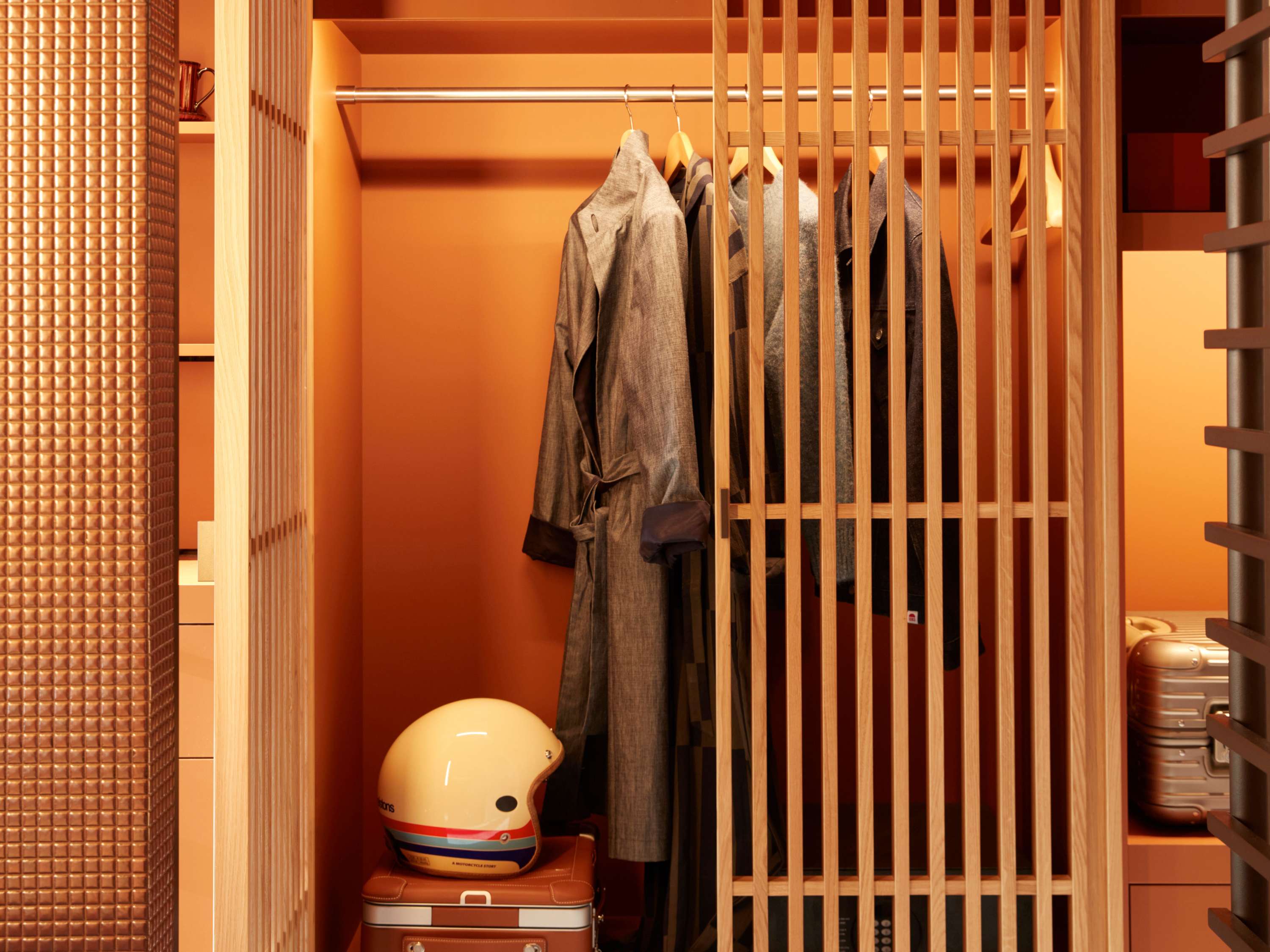 COLLECTION KING, 1 lit king size, point de vue sur la cour — photo 4