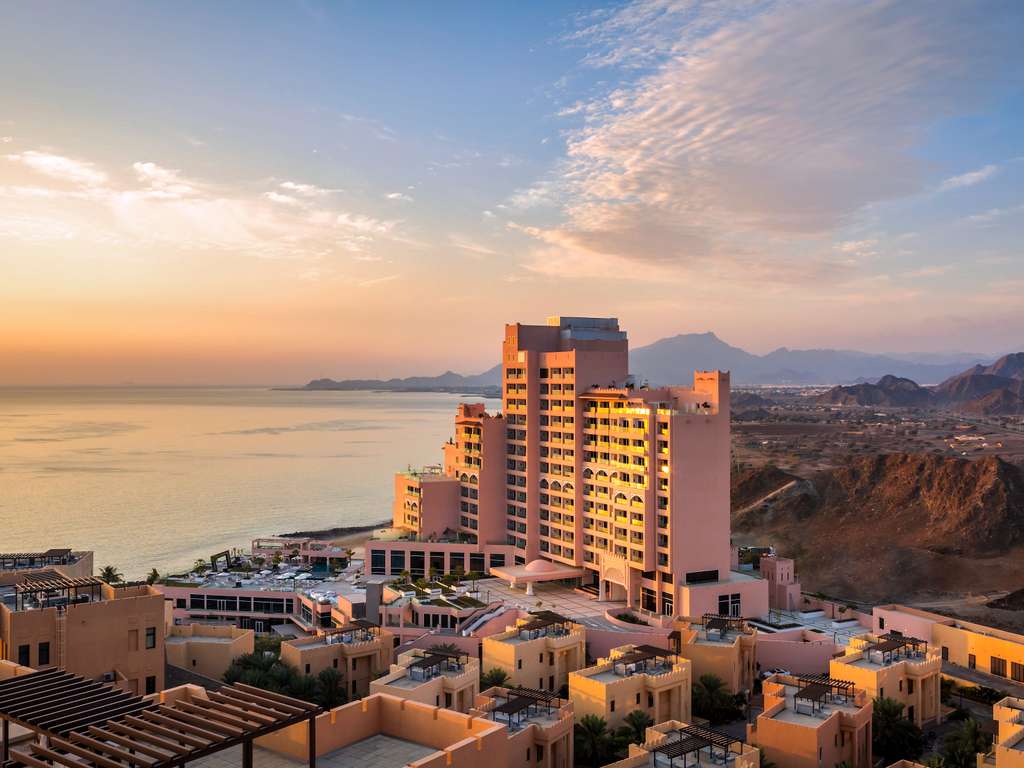 Fairmont Fujairah Beach Resort - Image 1