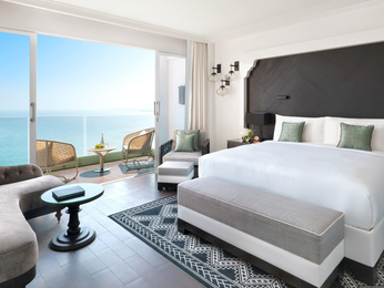 One Bedroom Ocean View Suite King