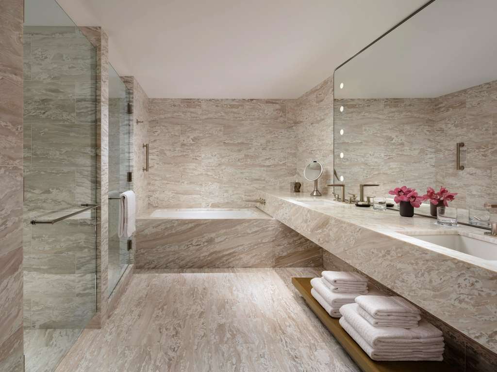 SUITE CORNER 1 CHAMBRE KING - 69 m², étages 3-9, canapé-lit, 2 salles de bain, 2 balcons — photo 2