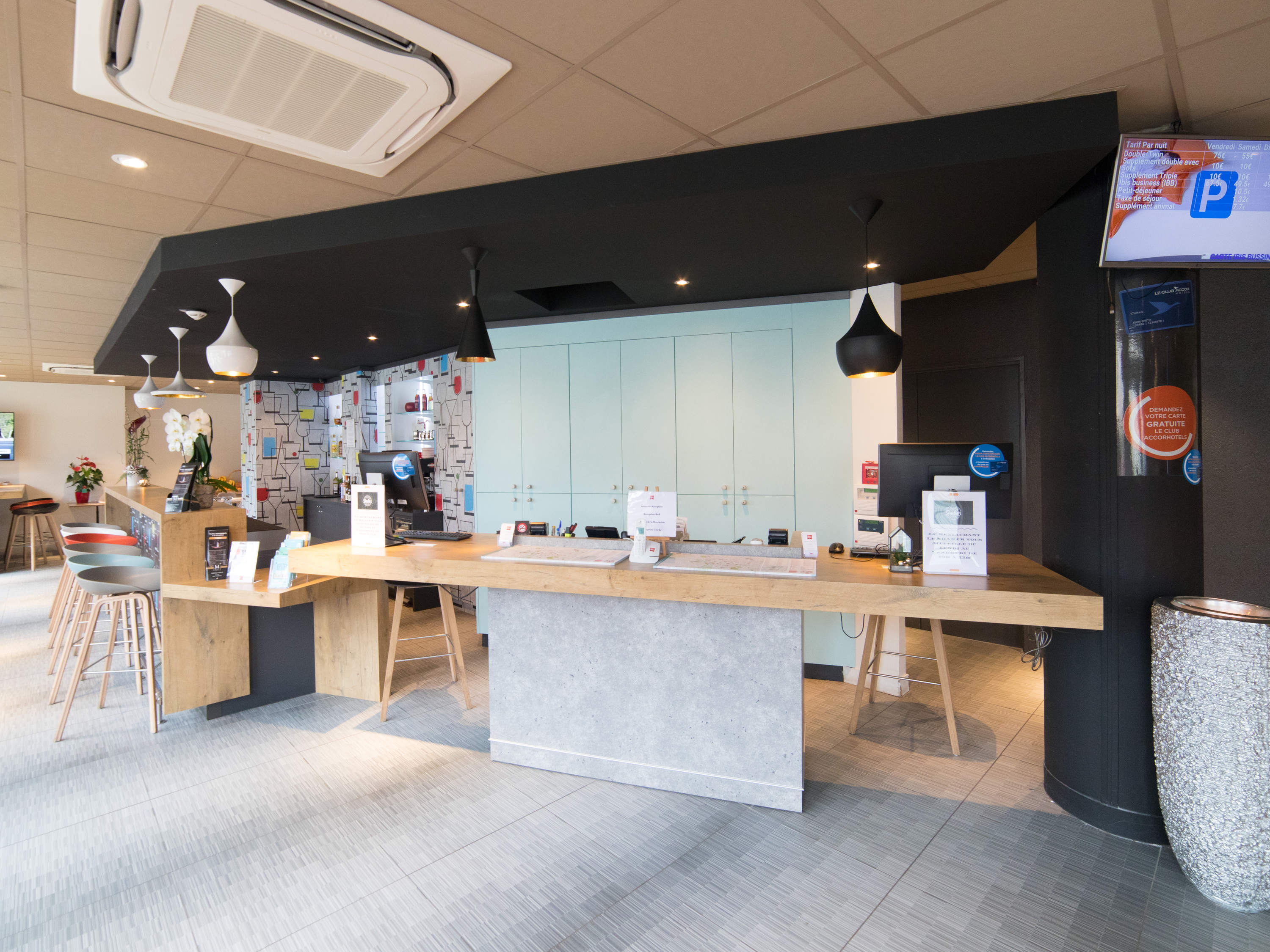 宜必思图卢兹普尔班酒店