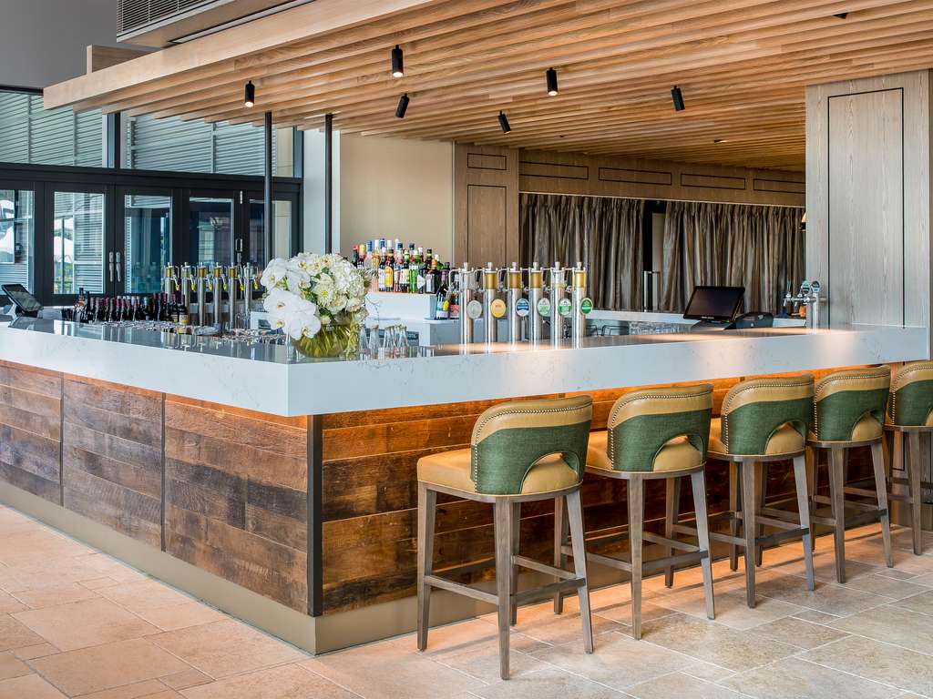 NEWMARKET ROOM WARWICK FARM Restaurants by Accor