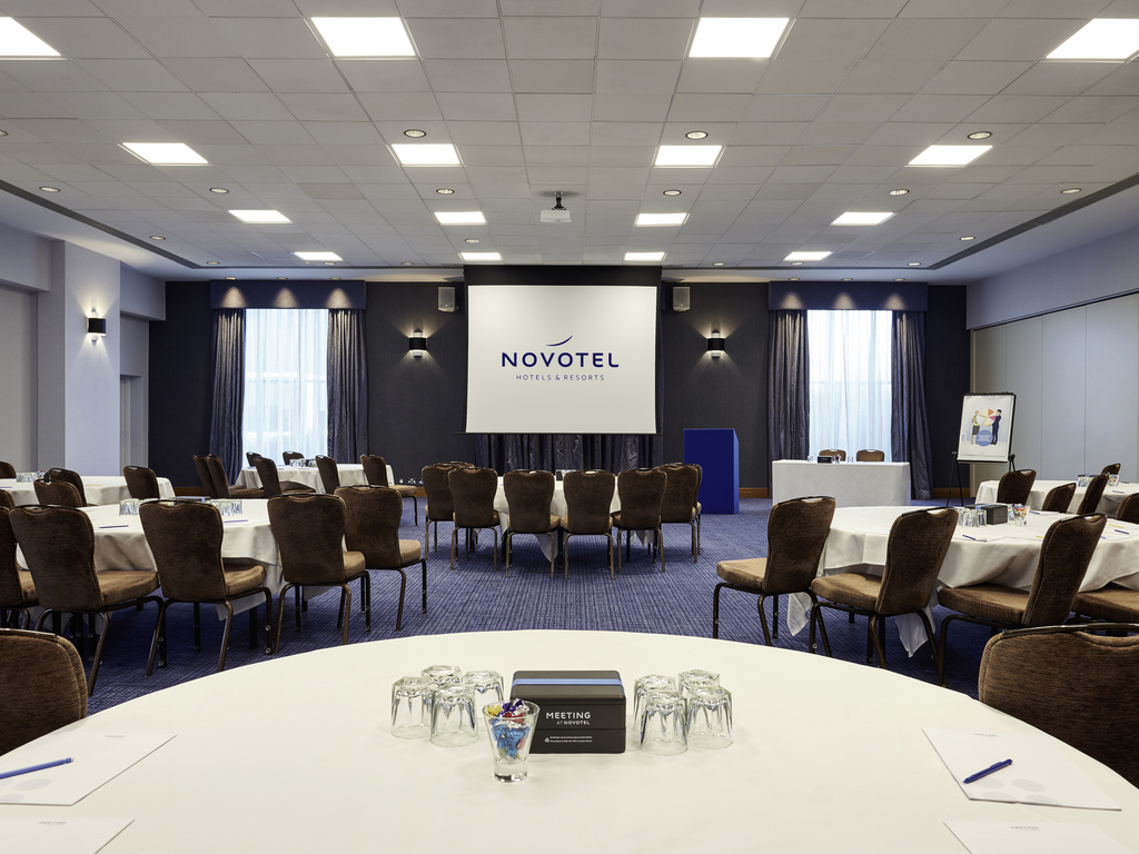 Novotel London Stansted Airport - Image 4