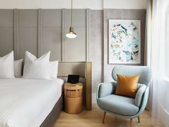 Luxury King Room with 1 King Bed