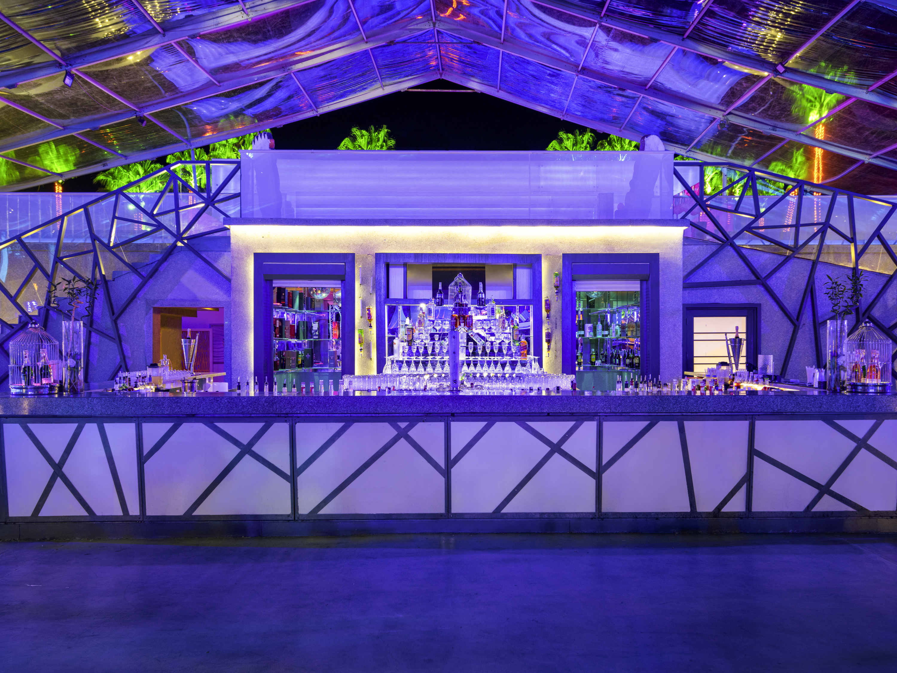 ENTERTAINMENT LIVE STAGE