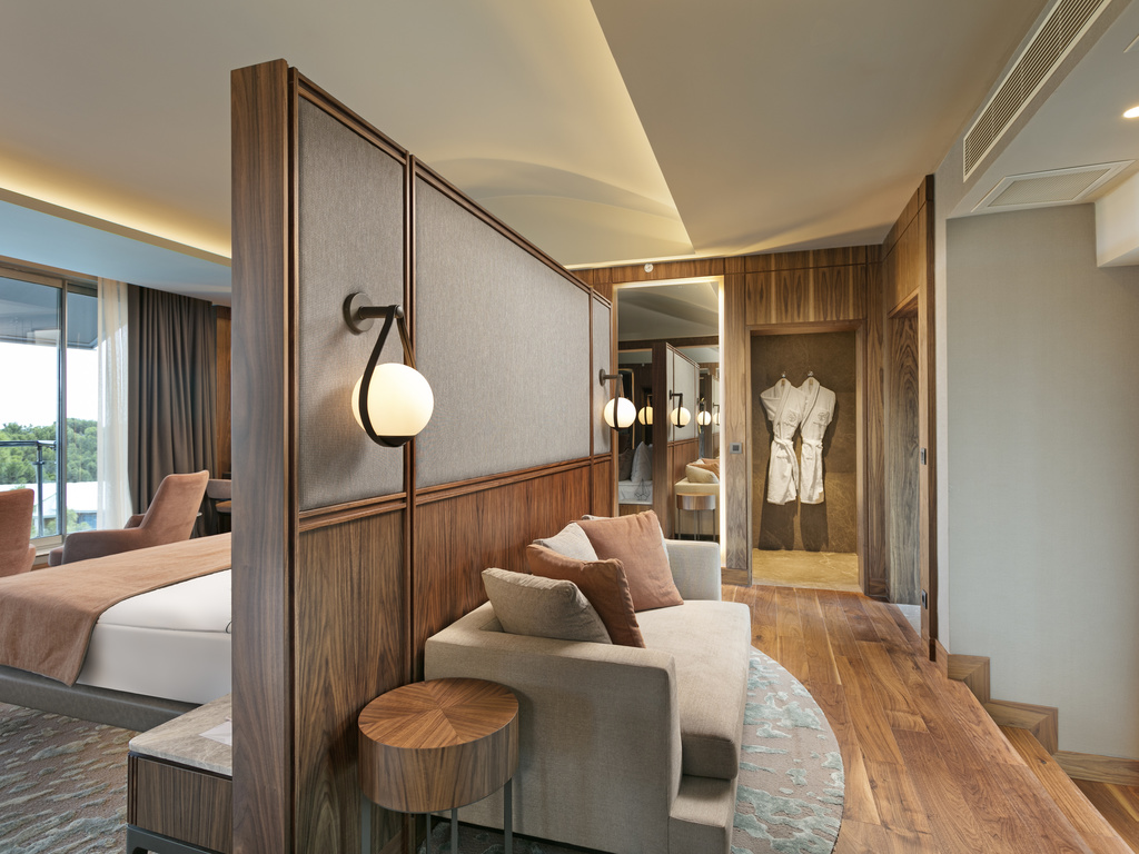 Honeymoon Deluxe With Private Jacuzzi