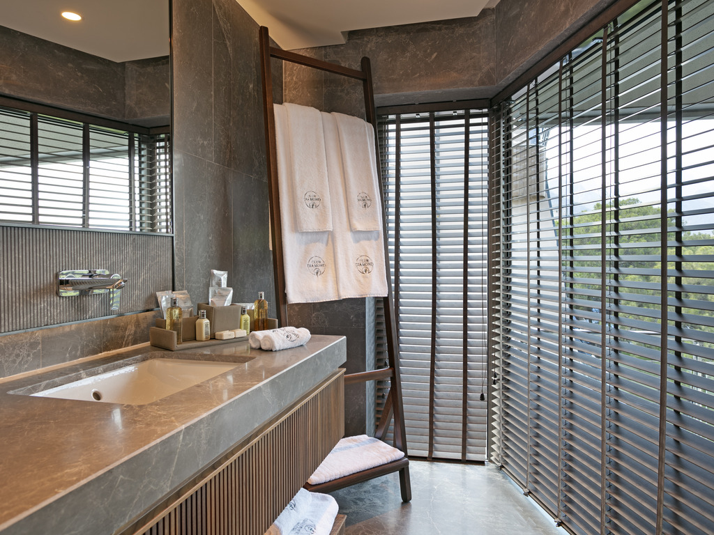 Honeymoon Deluxe With Private Jacuzzi