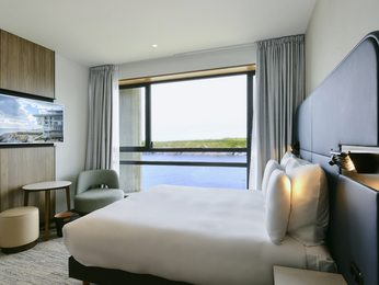 CLASSIC ROOM, 1 queen size bed, facing the sea, photo 3