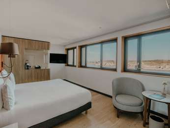 CLASSIC ROOM, 1 queen size bed, facing the sea, photo 4