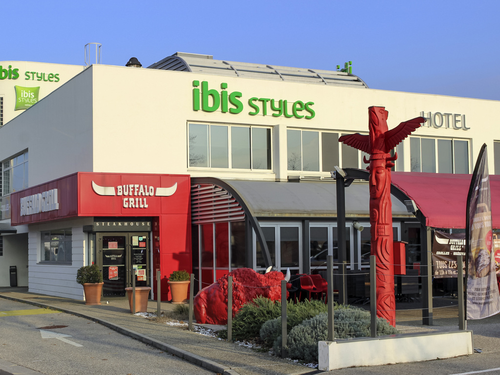 ibis Styles Crolles Grenoble A41 - Image 2