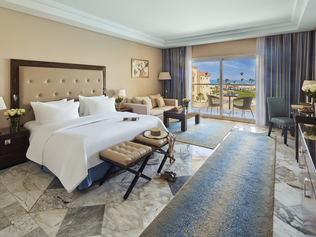 Deluxe-Zimmer mit Pool- und Meerblick