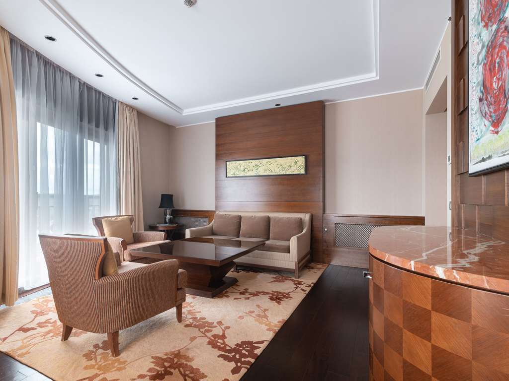 Junior Premier Suite