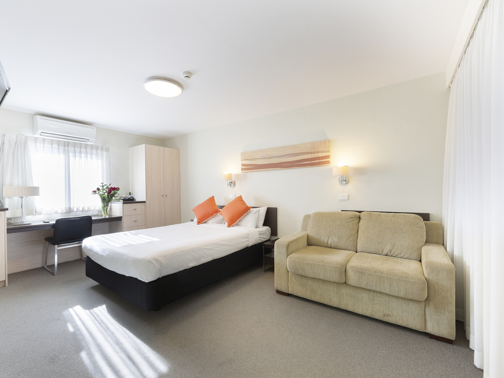 Photo - ibis Styles Canberra Tall Trees