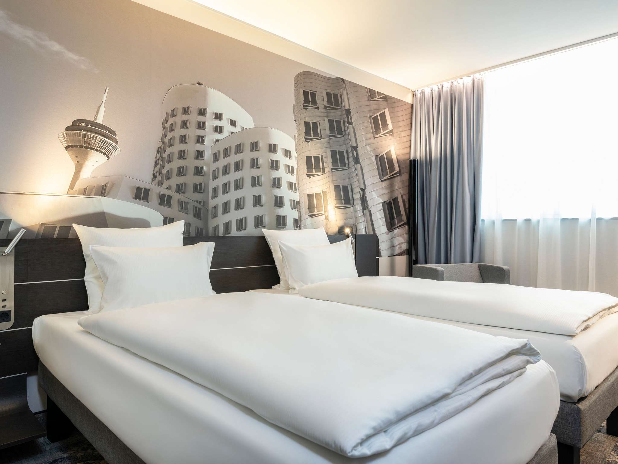 Flughafenhotel Düsseldorf Airport Mit Parken all.accor.com