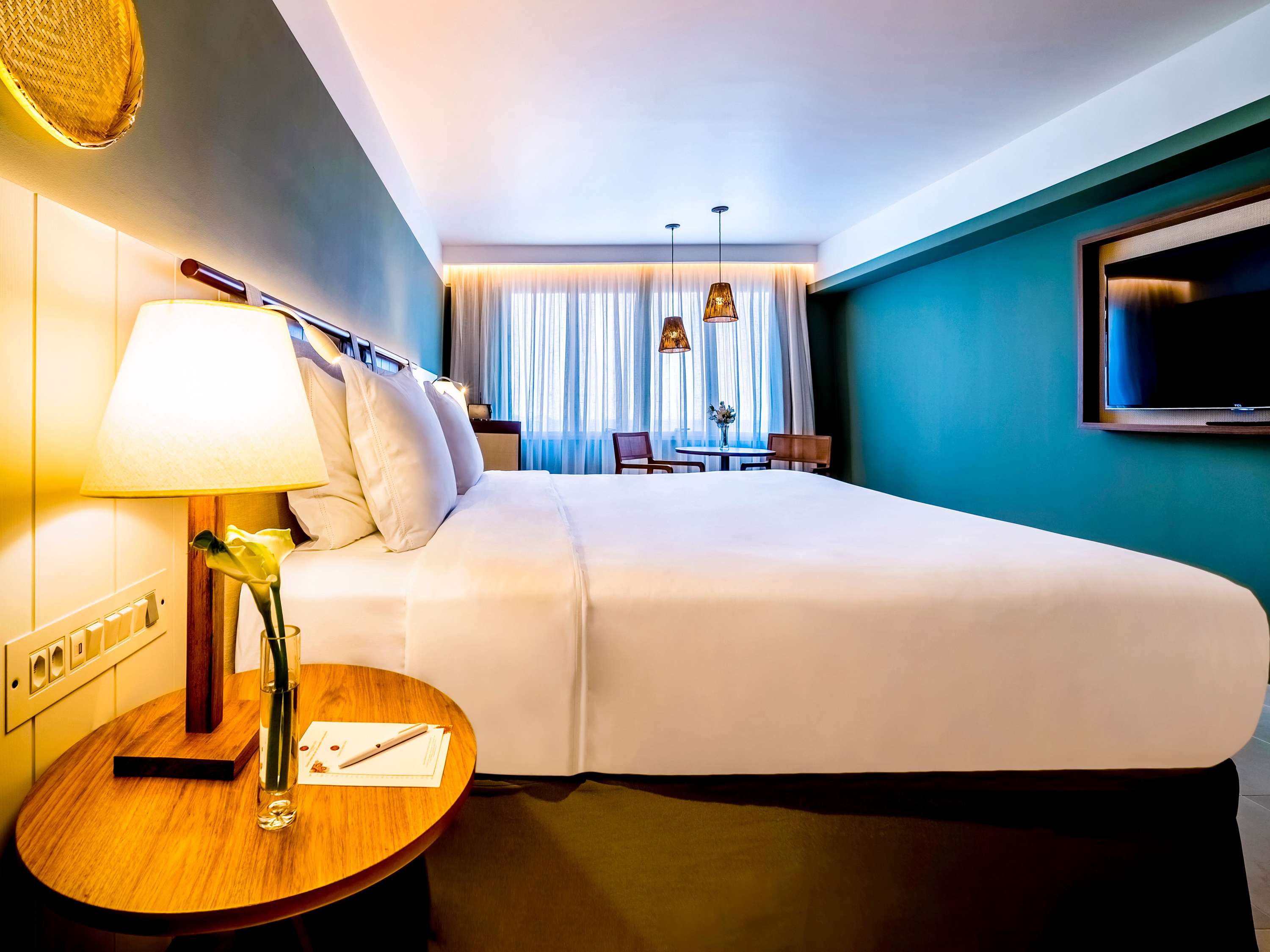 Chambre Deluxe avec 1 lit king size et vue sur la ville. — photo 2