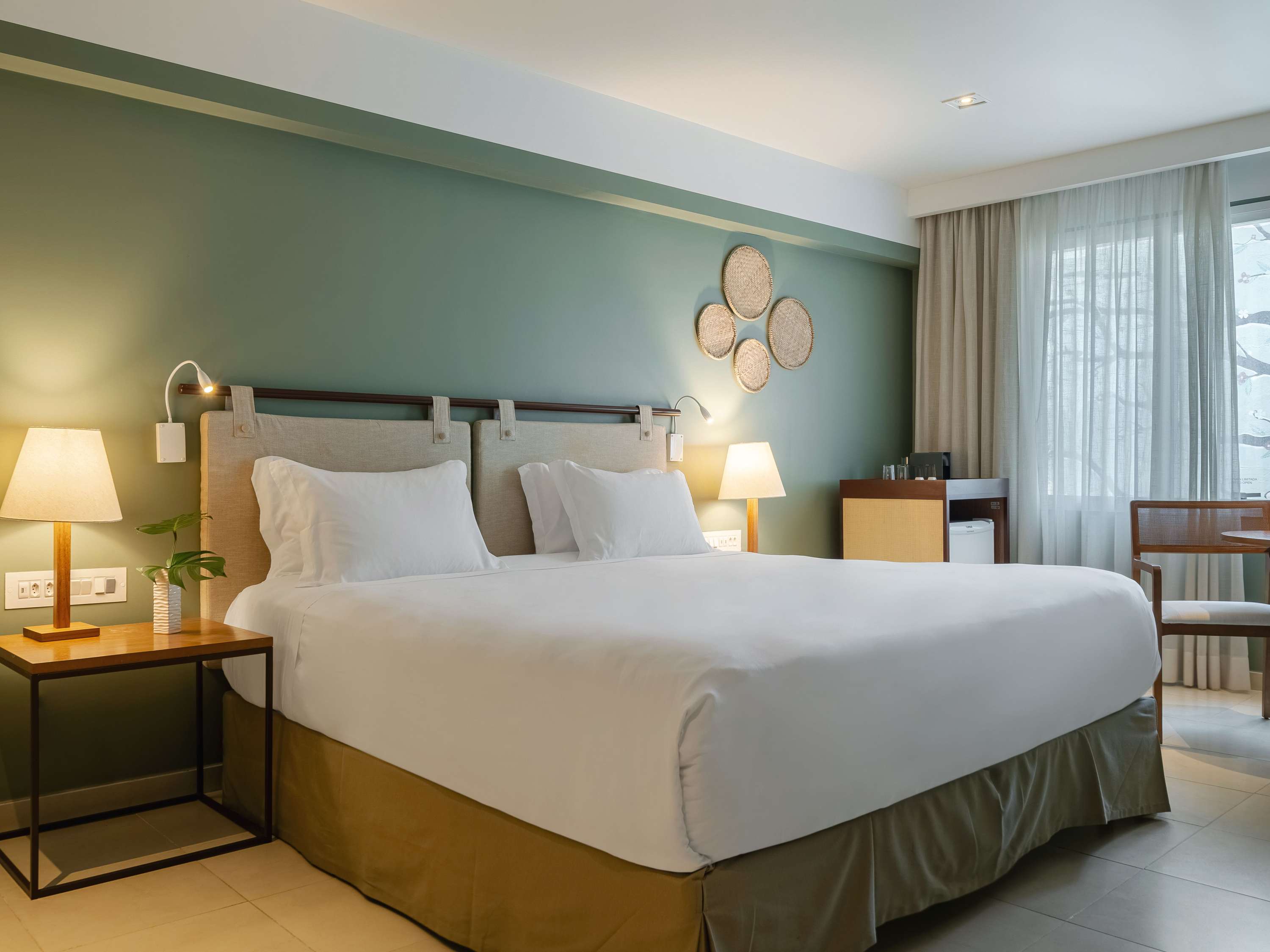 Chambre Supérieure accessible avec 1 lit king size. — photo 1