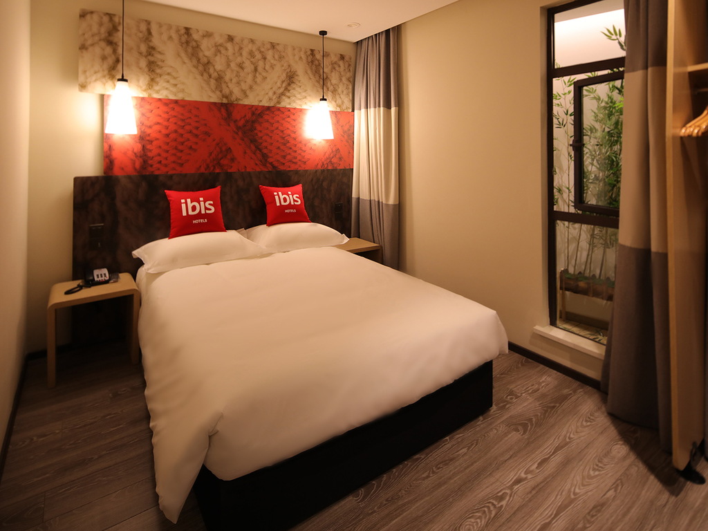 【美品】Dr.ibis Rouge secound Book ibis Shanghai Changshou Road Hotel | ALL Accor