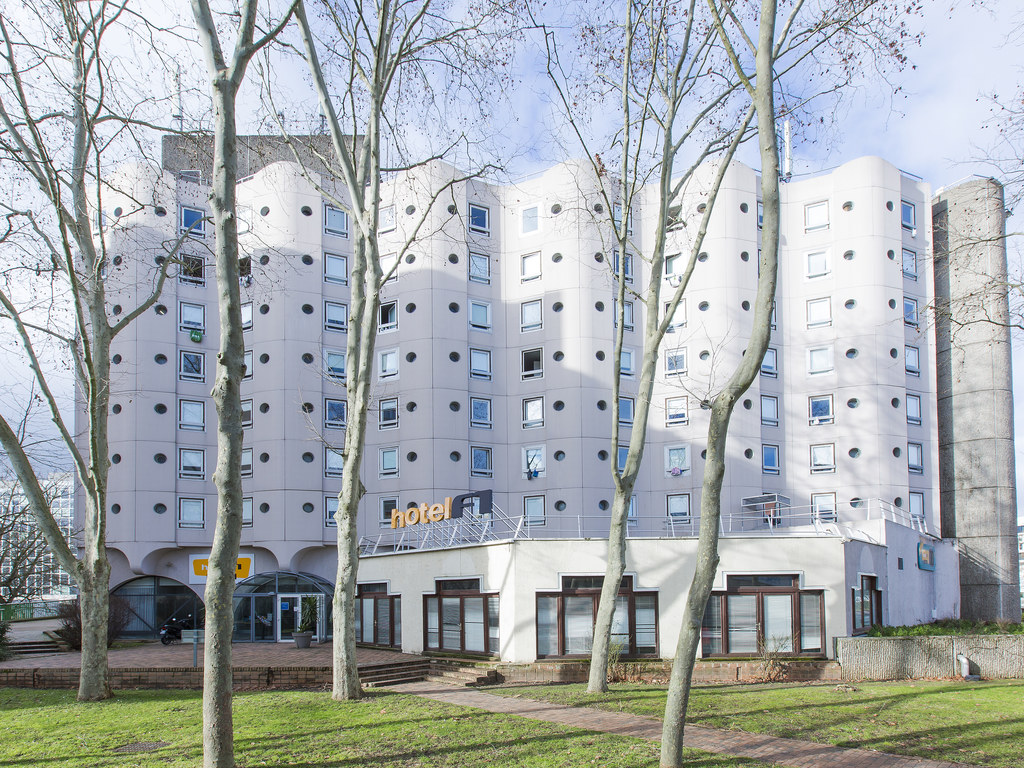 hotelF1 Cergy - Image 2
