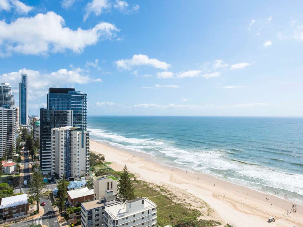 BreakFree Acapulco Surfers Paradise - Image 4