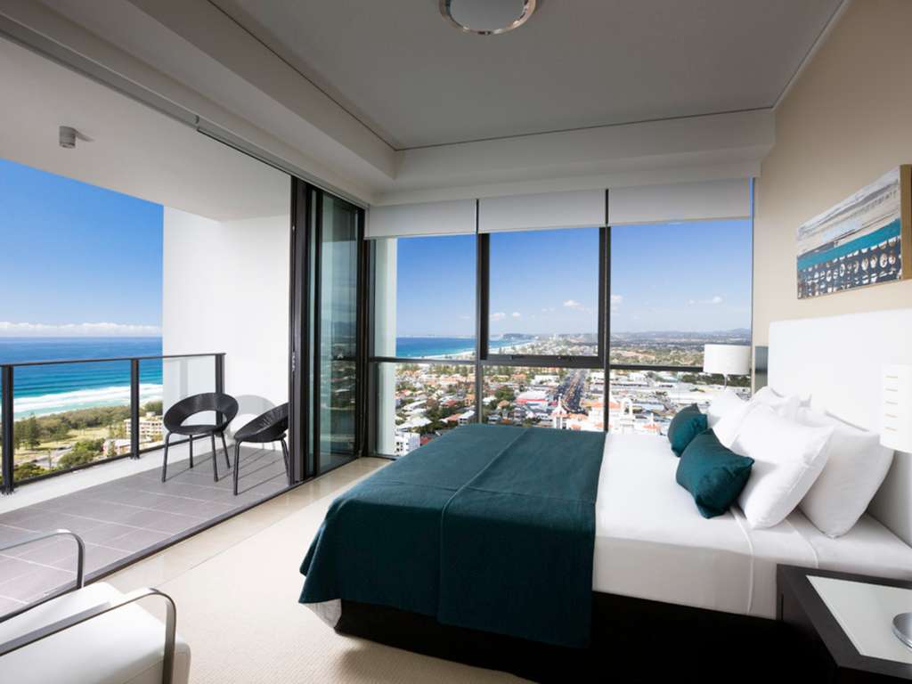 Mantra Sierra Grand Broadbeach - Image 2