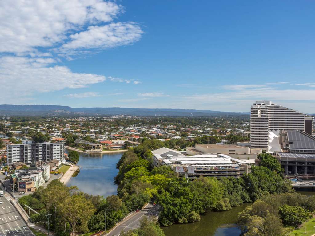 Mantra Sierra Grand Broadbeach - Image 4